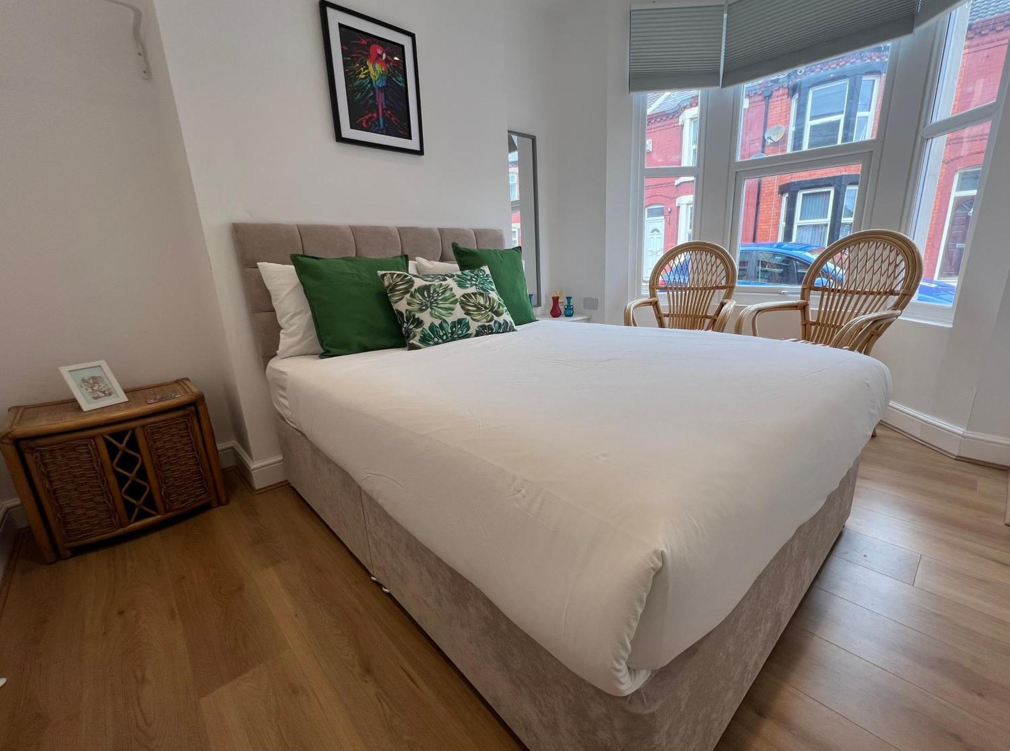 2025 Award Winner Liverpool Cherry House - 4 Bedrooms Exterior photo