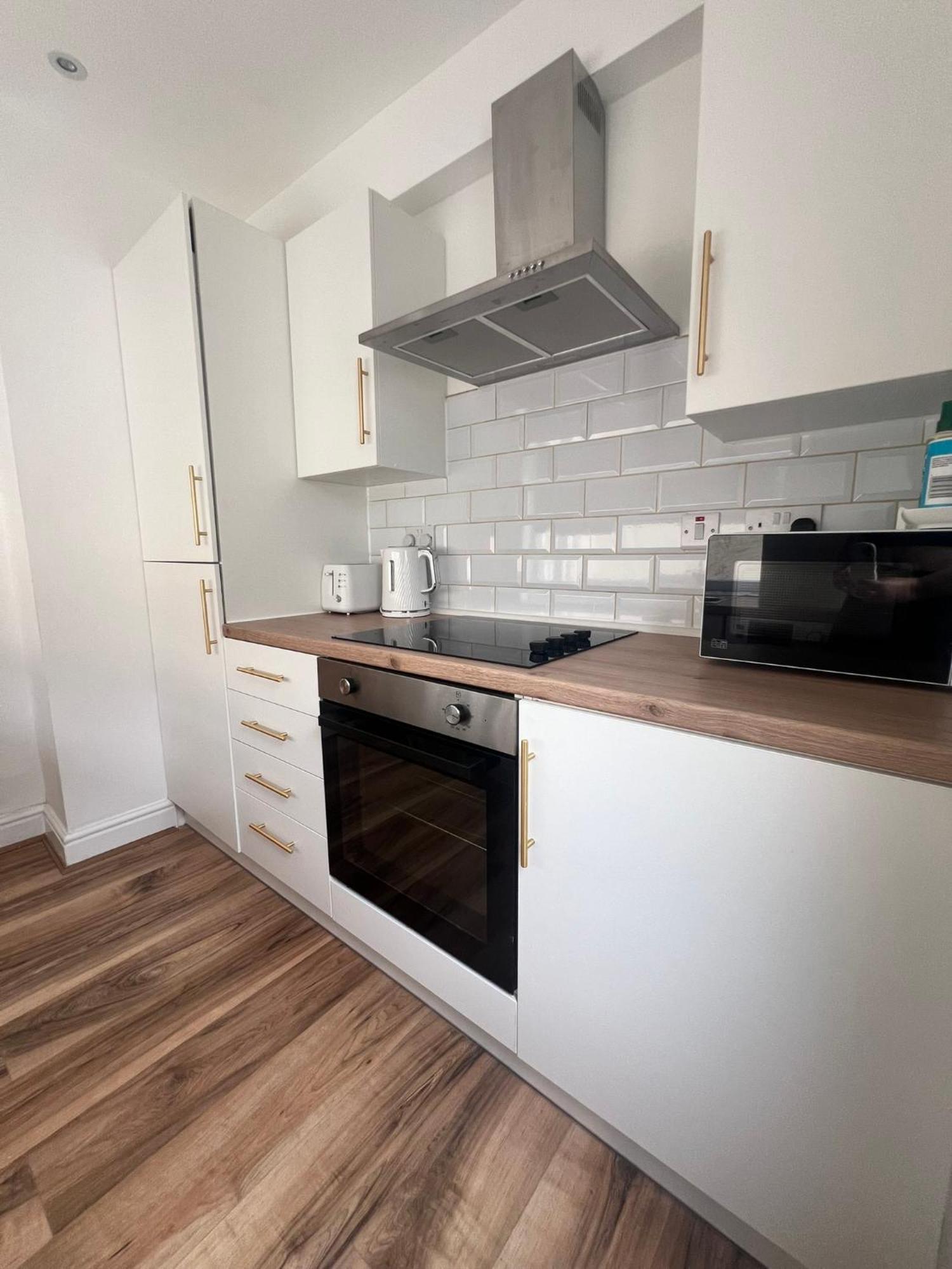 2025 Award Winner Liverpool Cherry House - 4 Bedrooms Exterior photo
